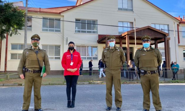 GOBERNADORA DE CAUTIN RECORRE LOCALES DE VOTACION EN VILLARRICA