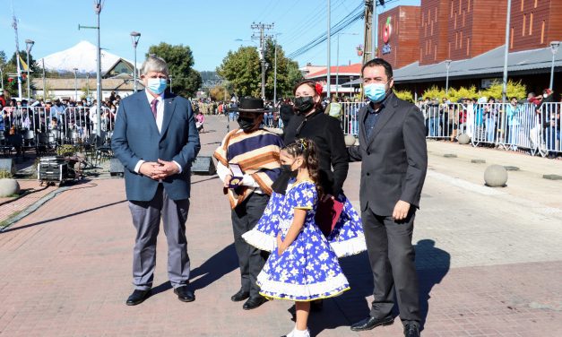 TE DEUM, ACTO Y DESFILE MARCARON LA CELEBRACIÓN DE LOS 470 AÑOS DE VILLARRICA