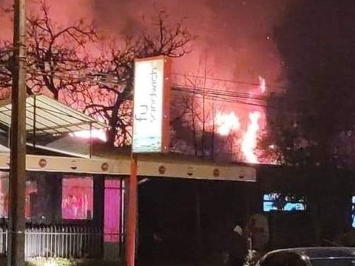 INCENDIO CONSUME TOTALIDAD DE VIVIENDA EN VILLARRICA